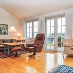 Holiday home Three-bedroom In